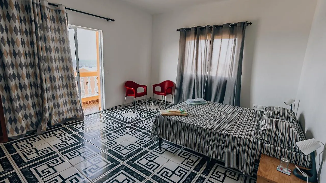 Residencial Trilhas & Montanhas Bed and Breakfast Ponta Do Sol