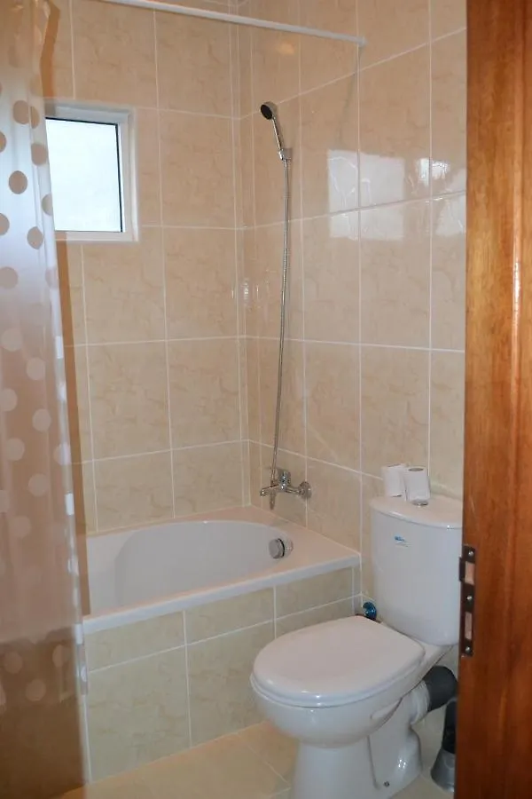 Residencial Trilhas & Montanhas Bed and Breakfast Ponta Do Sol