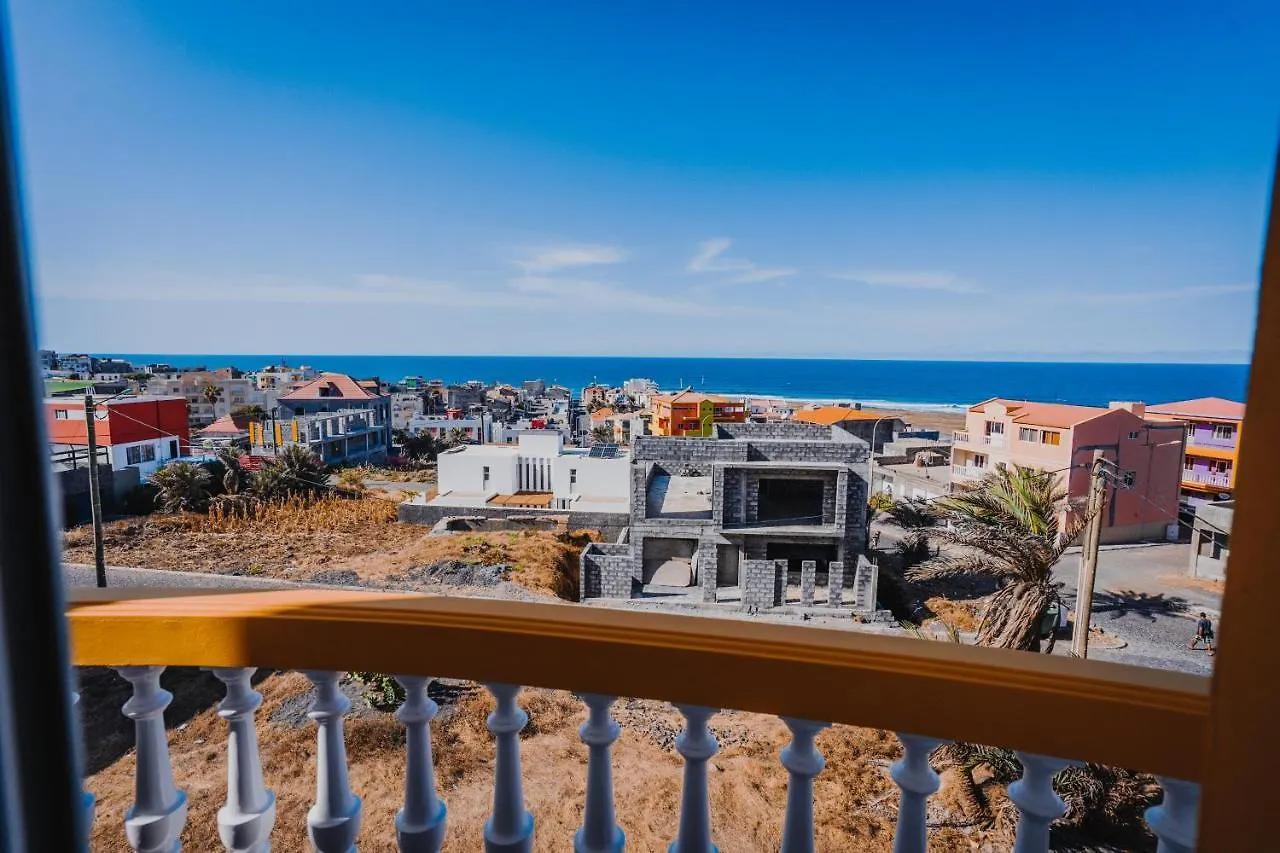 Residencial Trilhas & Montanhas Bed and Breakfast Ponta Do Sol