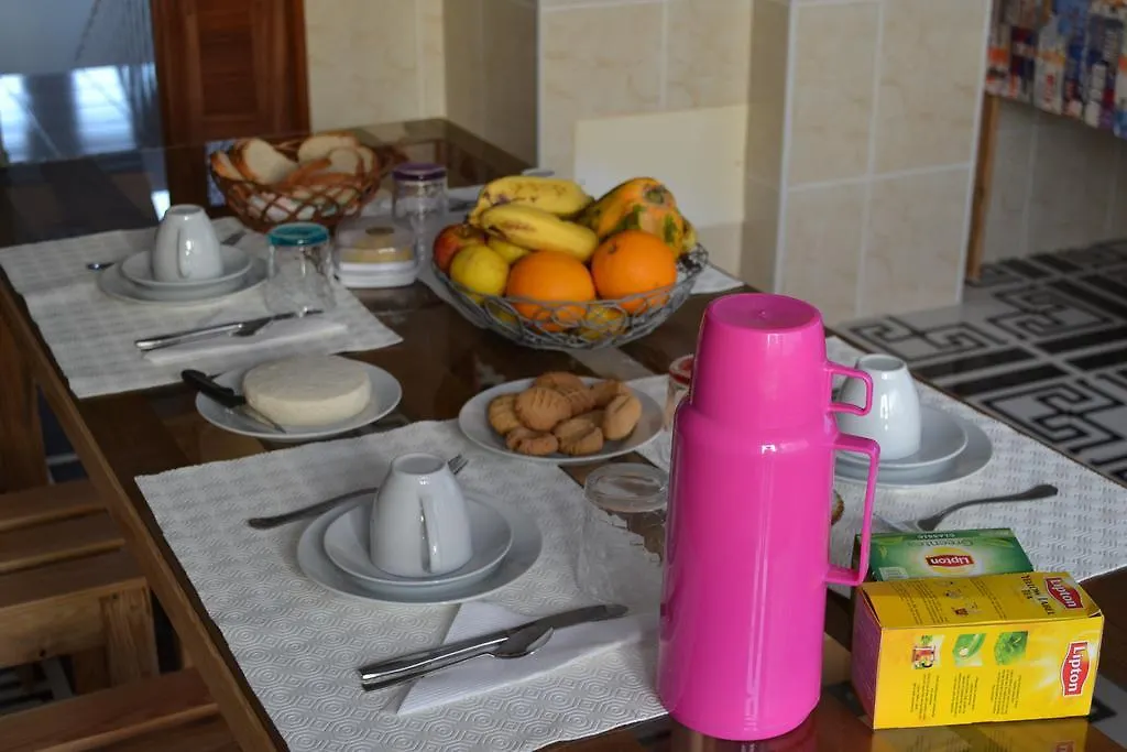 Residencial Trilhas & Montanhas Bed and Breakfast Ponta Do Sol